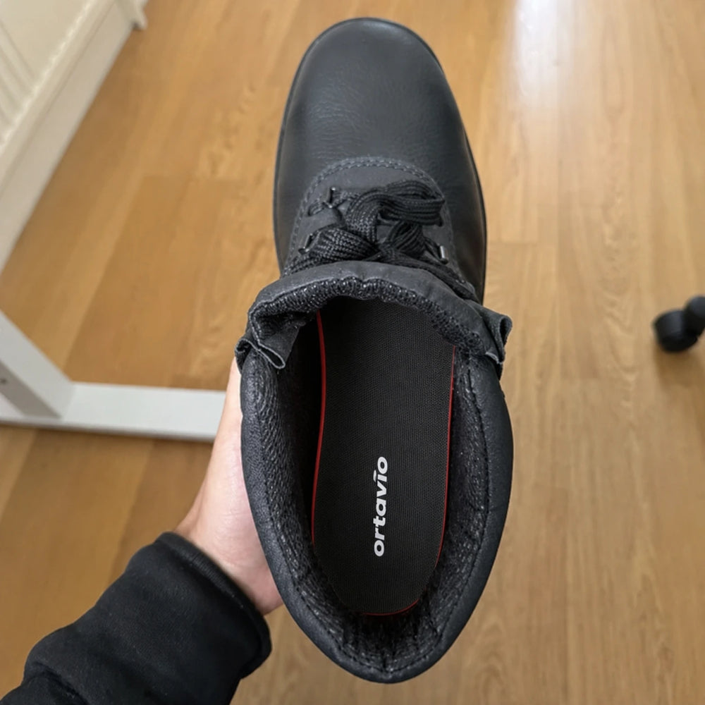 Ortavio ArcCore insole fitted inside a black work shoe